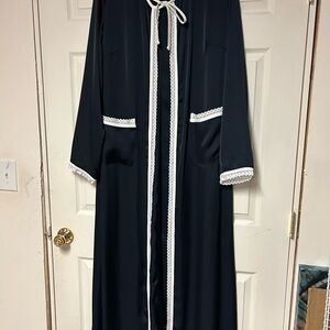 Elegant NAVY blue white Lace-Trimmed Abaya